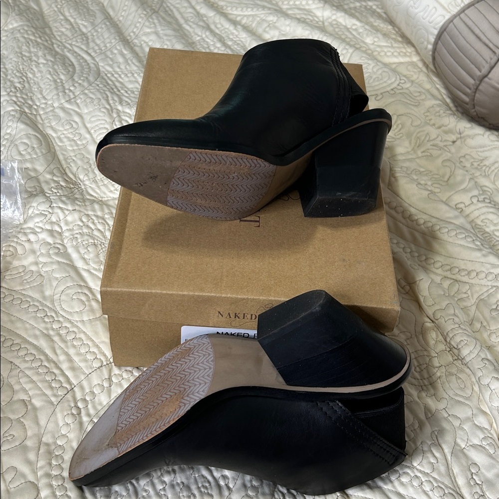Naked Feet ladies size 8 medium width black shoes - Picture 3 of 5